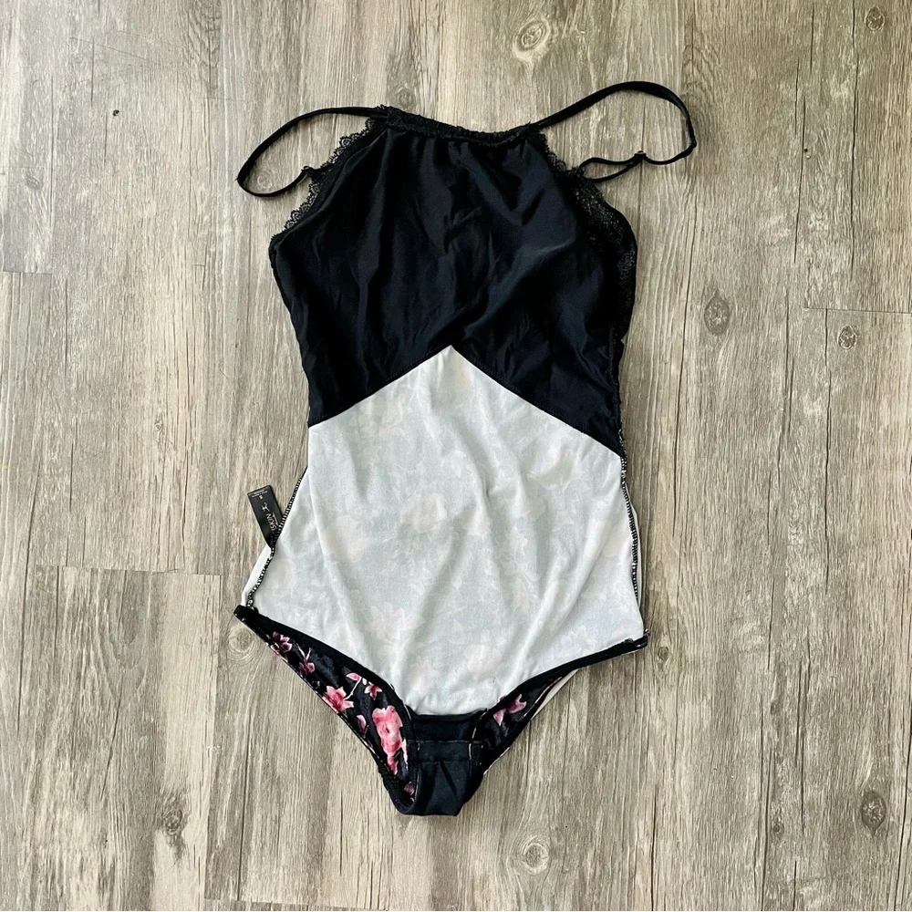 Black Lace & Floral Crushed Velvet Leotard/Bodysuit - Picture 9 of 11